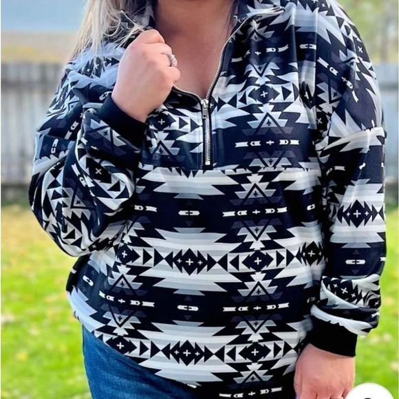 Sterling Kreek Tops - HOWL AT THE MOON PULLOVER